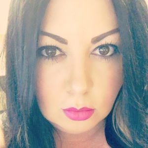 Meet your Posher, Lorraine